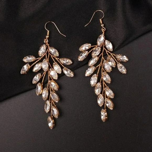 Unique 4pc.Hamdmade Bridal Headpiece Ensemble - Picture 4 of 10